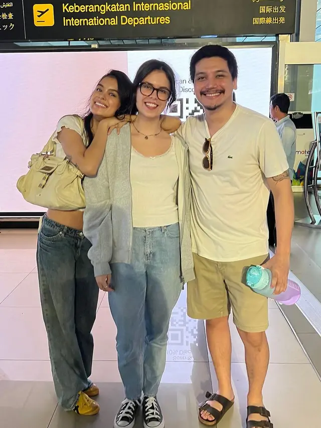 Sophia Latjuba antar Manuella kuliah di Jerman (Instagram/sophia_latjuba88)