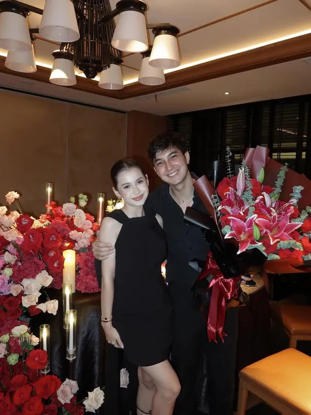 6 Potret Sandrinna Michelle Genap Berusia 18 Tahun, Rayakan Bareng Junior Roberts