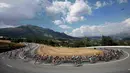 Para pebalap sedang berlomba di Etape 16 Tour de France 2015 yang berjarak 201-km dari Bourg-de-Peage menuju Gap, Prancis. (20/7/2015) (REUTERS/Eric Gaillard)