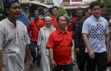 VIDEO: Gaya Kaesang Anak Jokowi Pakai Tas Gambar Snack Bareng Istri Keliling PRJ