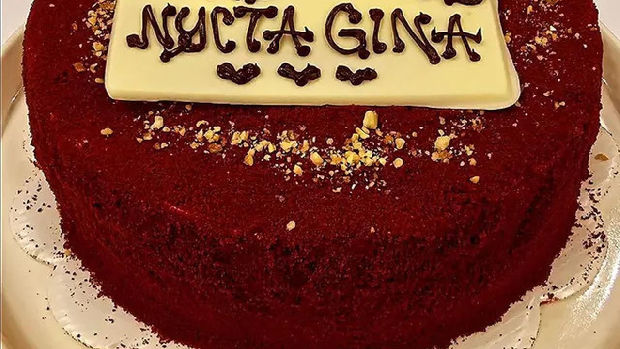 8 Potret Nycta Gina Rayakan Ultah Sederhana, Awet Muda di Usia 40 Tahun