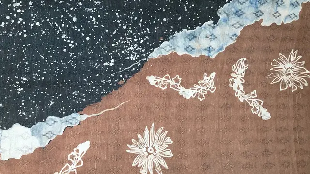 [Fimela] Produk batik tenun KaIND yang mengandung serat Lenzing