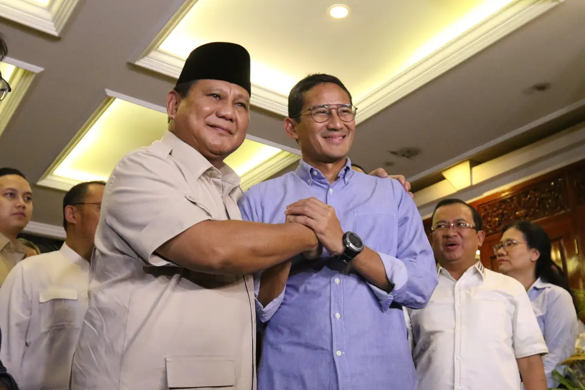 Senyum Prabowo-Sandi Terima Putusan MK