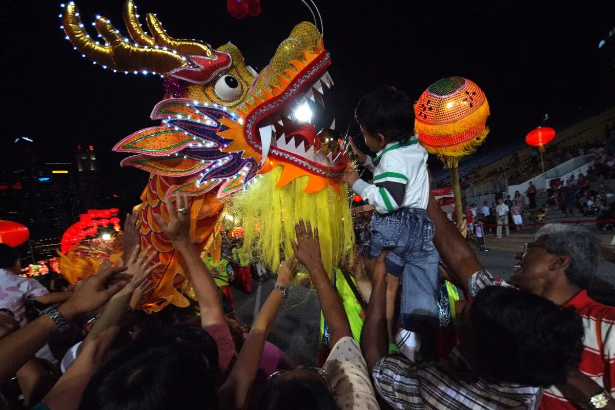 Dari Barongsai Hingga Angpao, Ini 10 Foto Perayaan Lunar New Year