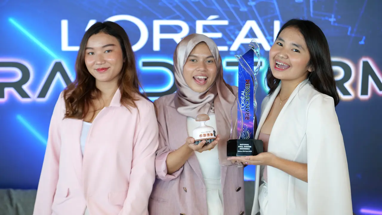 Membanggakan! 3 Mahasiswi Asal Indonesia Ciptakan Alat Canggih yang Bakal Kurangi Rambut Rontok