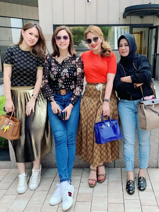 Liburan Maia Estianty