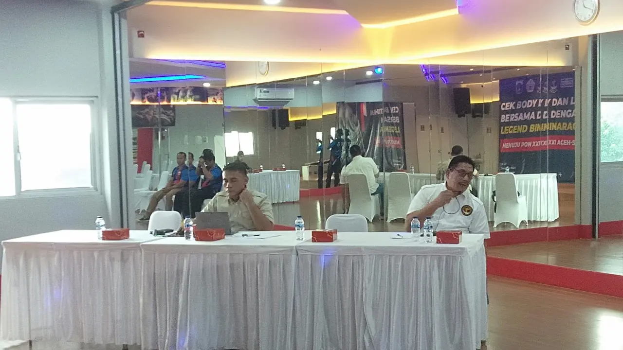 Atlet Binaraga DKI Jakarta Mengikuti Cek Bodi