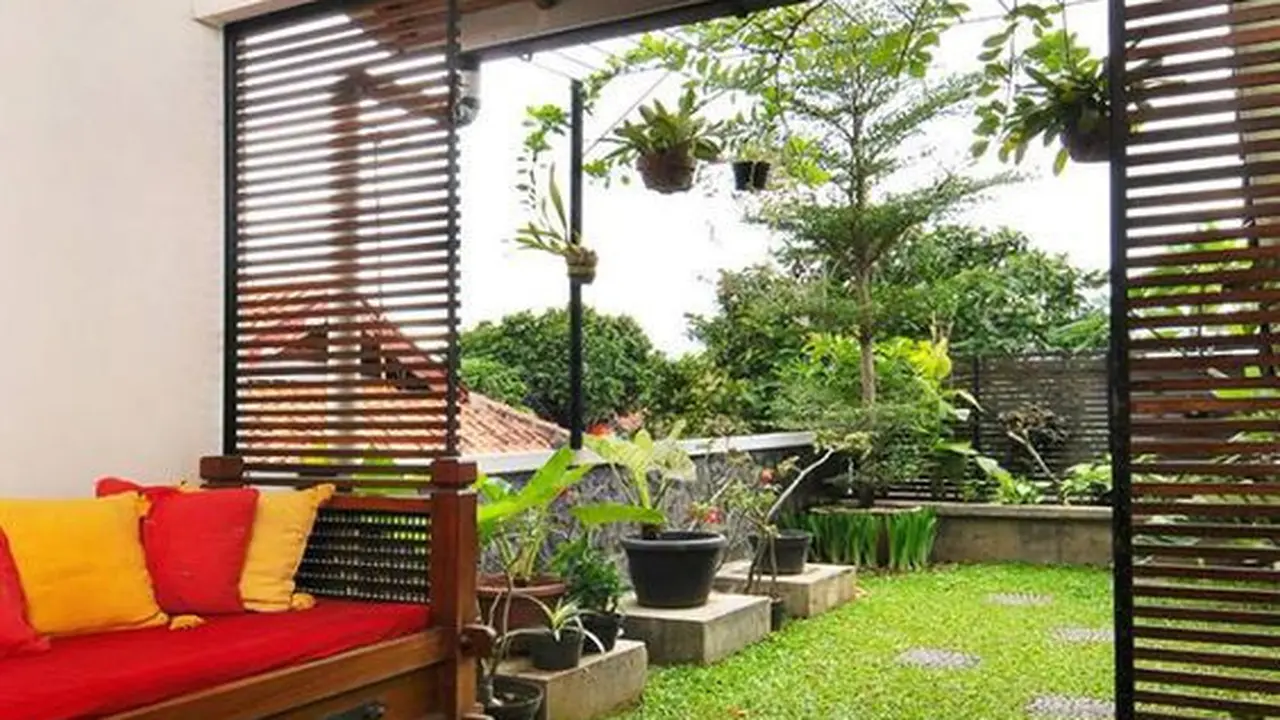 Taman Bali Minimalis di Halaman Belakang