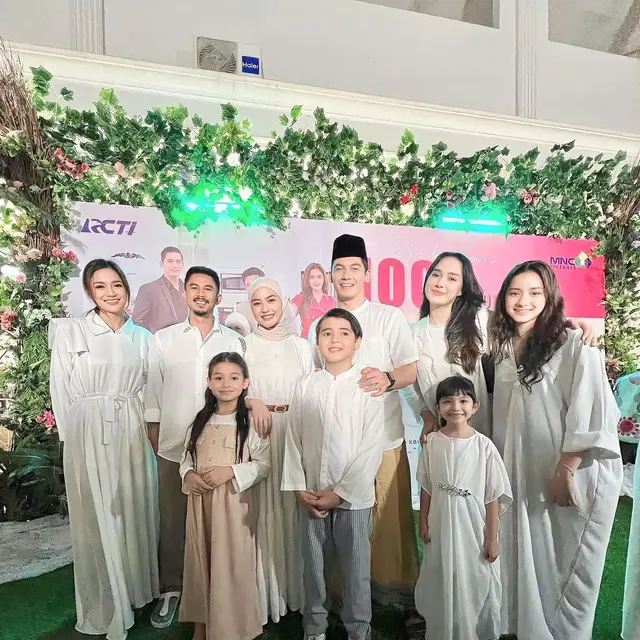 6 Potret Andi Annisa Bareng Pemain Jangan Bercerai Bunda, Lawan Main Fandy Christian