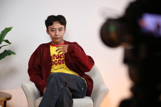 Kartono dan Fajar Nugra Bersinggungan