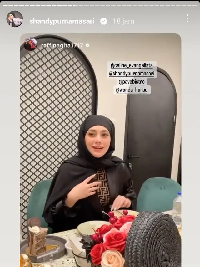Celine Evangelista kembali tampil memakai hijab (Foto: Instagram @shandypurnamasari)