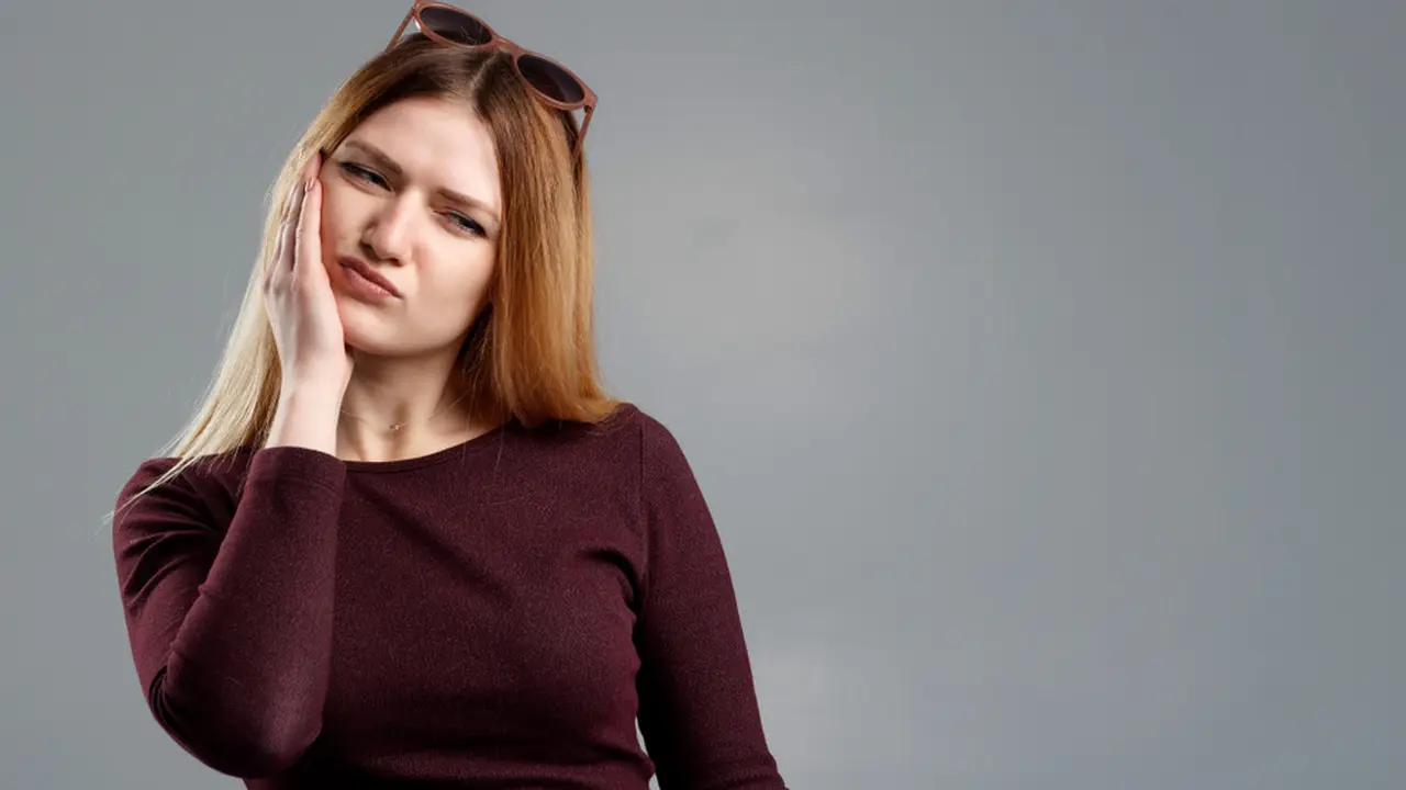 Masalah pada Gigi yang Memicu Sakit Kepala (Serhii Zavalnyi/Shutterstock)