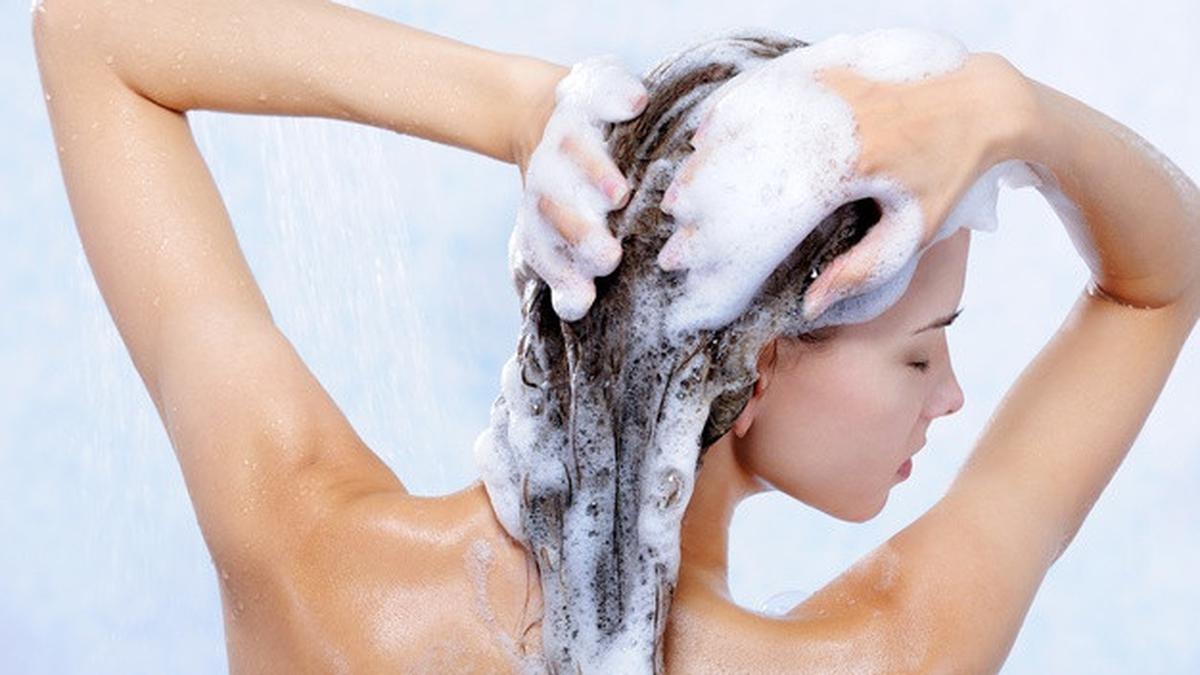 Tips Ahli agar Kebiasaan Keramas Tiap Hari Tak Sampai Merusak Rambut