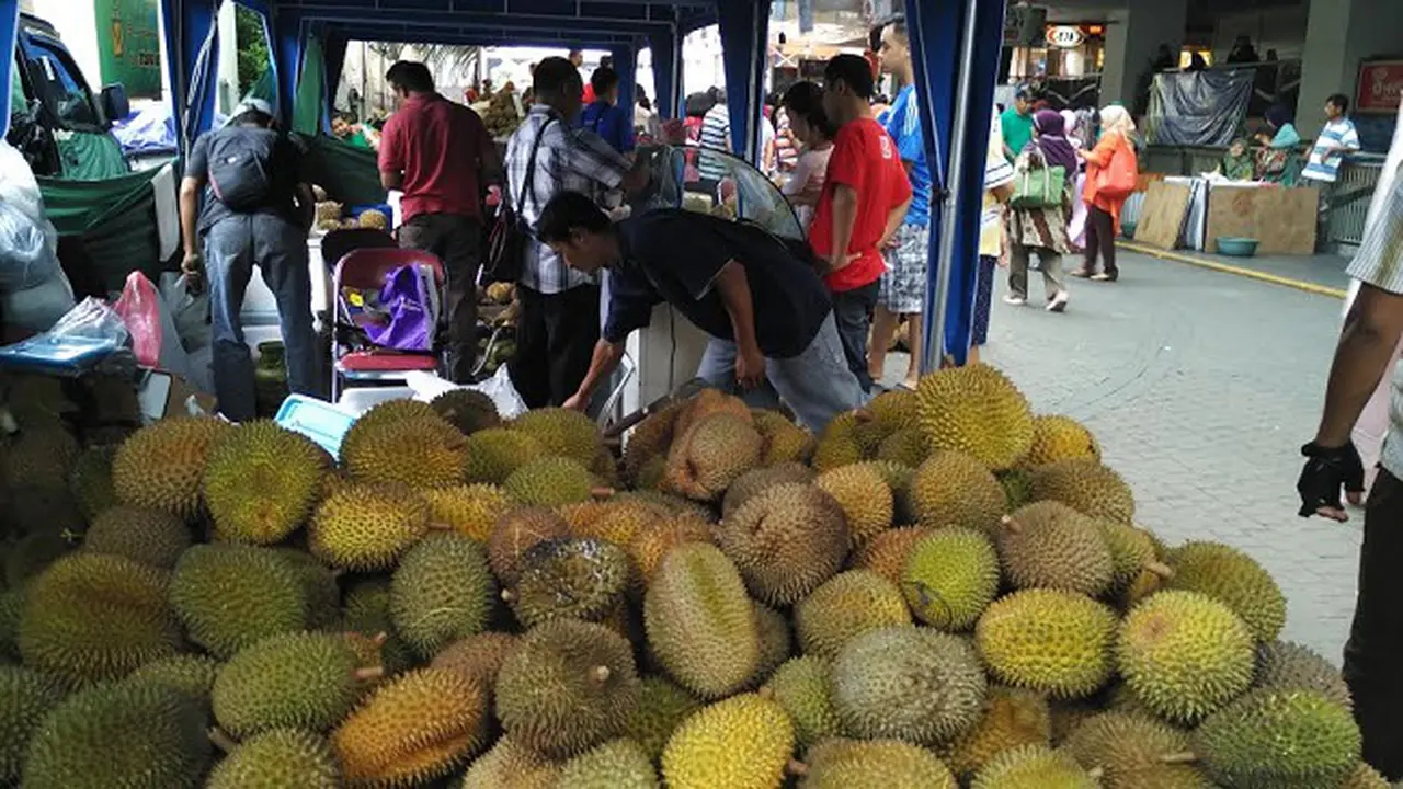 Kontes Durian pada Durian Fair 2016 di Jakarta