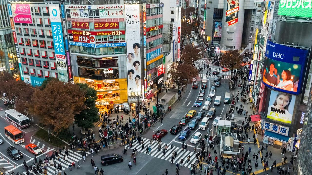 Dengan menggali rahasia pola makan orang Jepang, khususnya penduduk Okinawa, kita dapat menemukan kunci untuk umur panjang dan kesehatan optimal.
