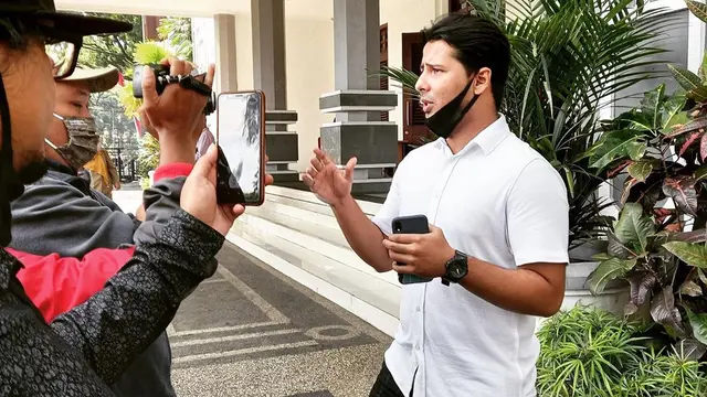 6 Potret Rimzah Jubair, Politikus yang Dikabarkan Dekat dengan Yuki Kato