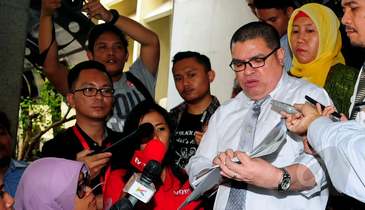 Pengacara Haji Lulung, Razman Nasution saat menyambangi  Bareskrim Mabes Polri, Jakarta, Rabu (11/3/2015).  Kedatangan Razman Arif Nasution untuk melaporkan Gubernur DKI Jakarta Basuki Tjahaja Purnama atas pencemaran nama baik. (Liputan6.com/Yoppy Renato)