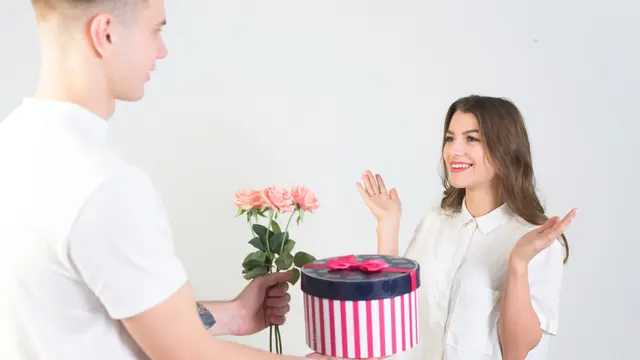 Sikap Perempuan yang Disukai Pria, Pelajari Hal yang Dapat Menghangatkan Hati Pasanganmu