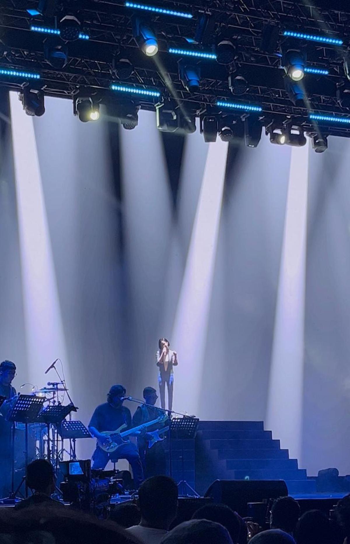Nike Ardilla "Hadir" di Panggung Synchronize Fest 2024, Langsung Bikin Heboh Penonton