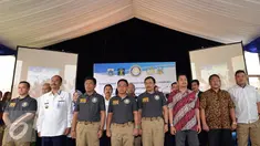 Kantor Imigrasi Kelas I Jakarta Selatan, mengukuhkan Timpora sekaligus meresmikan Sekretariat Timpora di Jakarta, Rabu (25/5). Timpora dibentuk dengan mempertimbangkan banyaknya WNA yang tinggal di Jaksel. (Liputan6.com/Helmi Affandi)
