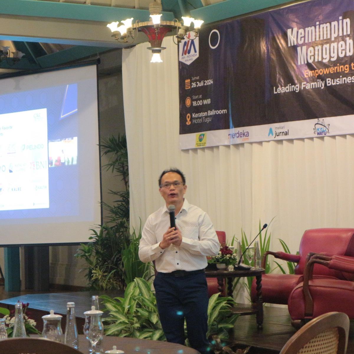 Seminar AMA Chapter Malang Memimpin Bisnis Keluarga Menggebrak Era Digital Empowering The Next Generation: Leading Family Bussinesses to Disrupt the Digital Age