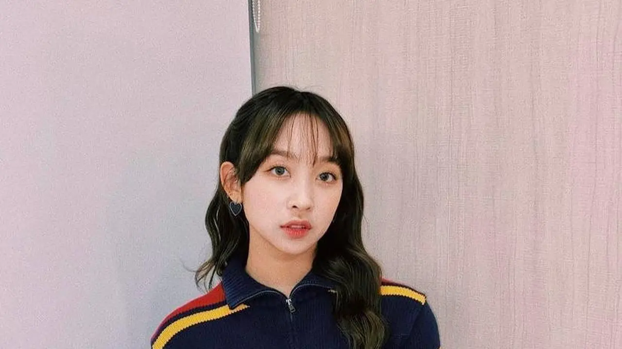 7 Potret Transformasi Dita Karang Secret Number saat Sekolah hingga Debut Jadi Idol Kpop