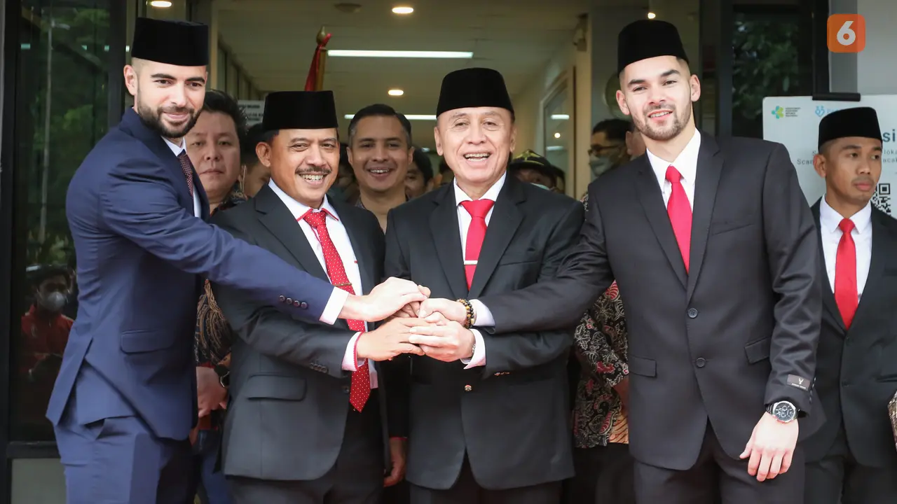 Pengambilan Sumpah Janji Setia Pewarganegaraan Jordi Amat dan Sandy Walsh