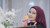 Influencer Ayu Widyaningrum Raih 3 Rekor MURI: Ya Allah Engkau Maha Memberi dan Berkehendak