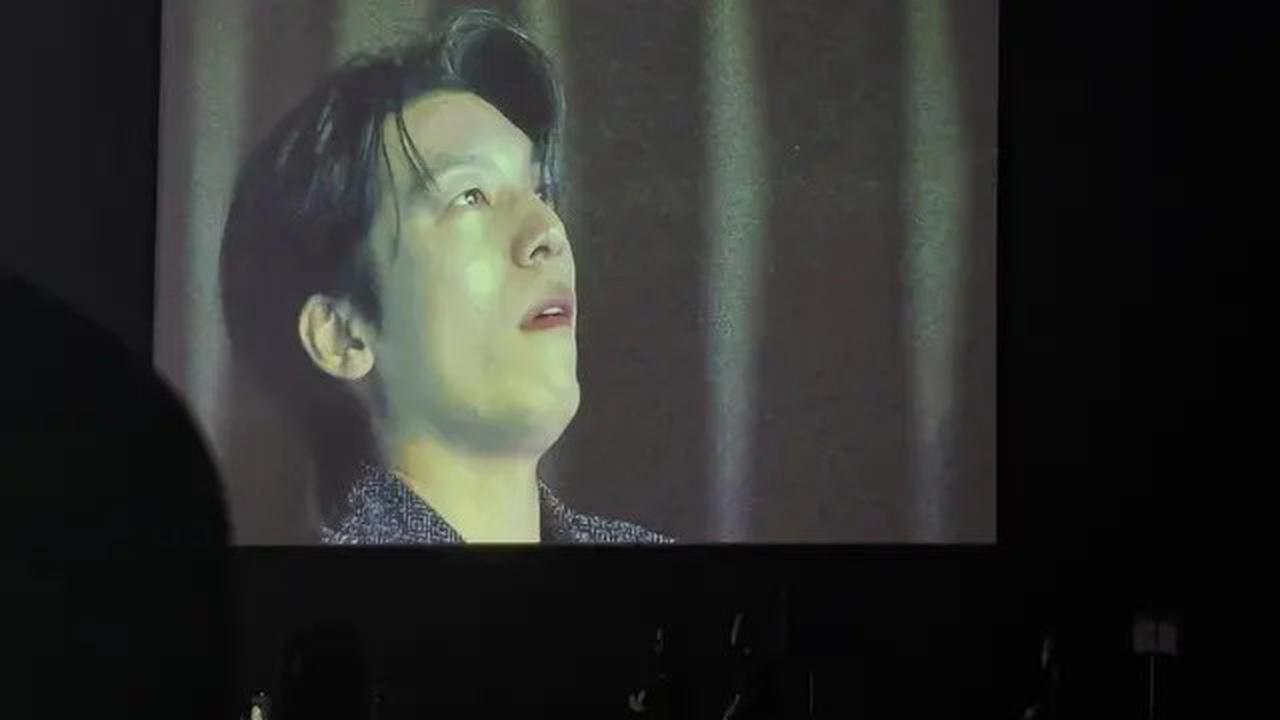 Wi Ha Joon Nangis Mendapat Kejutan dari Fans Indonesia