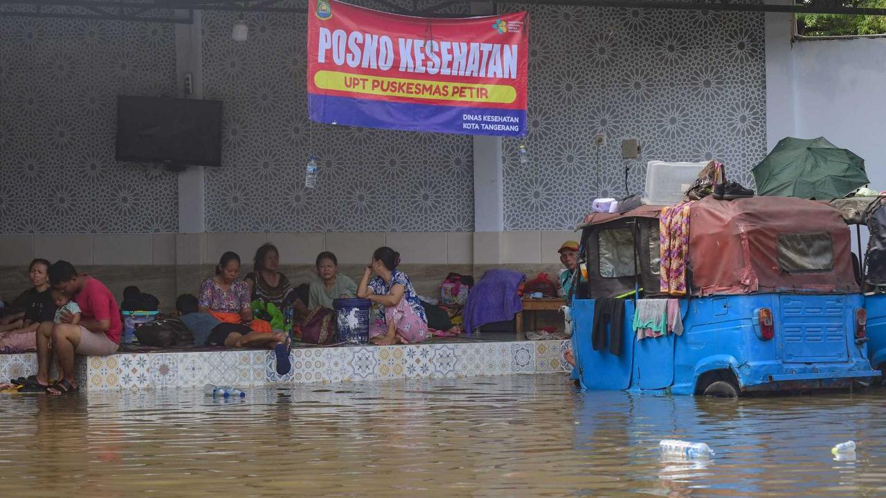 Banjir rendam permukiman di Cipondoh Tangerang