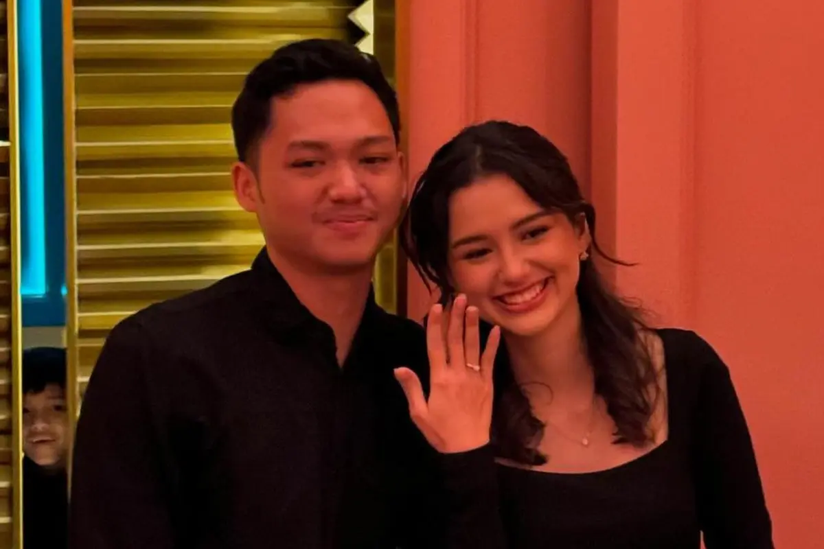 Azriel Hermansyah dan Sarah Menzel. (Foto: Dok. Instagram @attahalilintar)