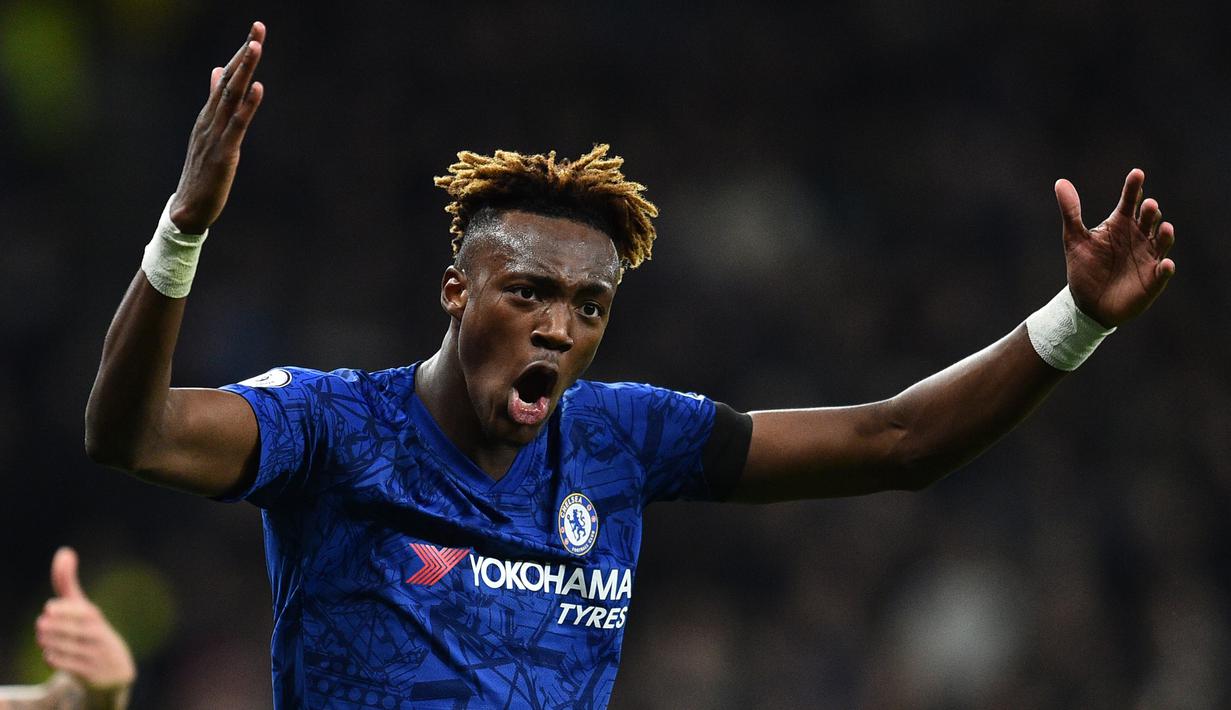 1. Tammy Abraham - Tammy telah mencetak 13 gol dalam 24 pertandingan sejauh musim ini. Hal ini membuat harga striker muda bersusia 22 tahun ini melonjak dari 15 juta euro menjadi 50 juta euro pada Februari lalu. (AFP/Glyn Kirk)