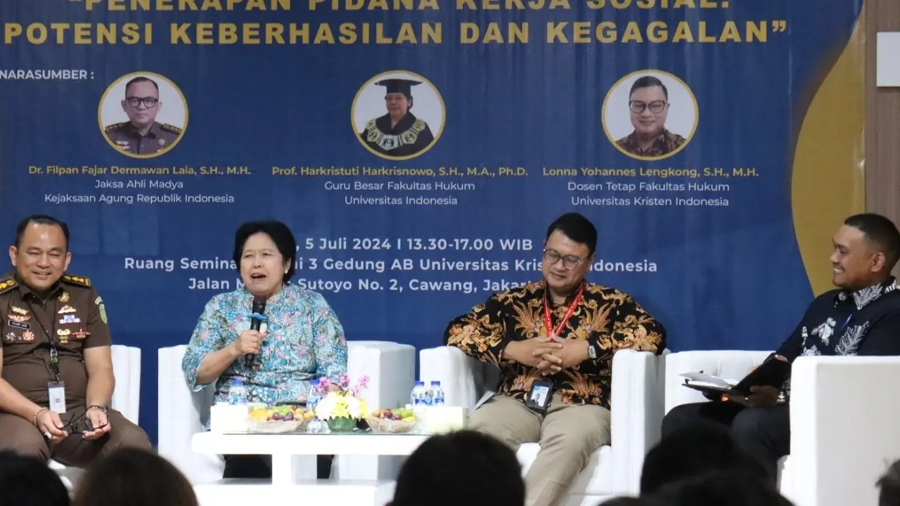 Guru Besar Fakultas Hukum Universitas Indonesia Harkristuti Harkrisnowo pada acara seminar "Penerapan Pidana Kerja Sosial: Potensi Keberhasilan dan Kegagalan" di FH UKI Cawang, Jakarta Timur. (Istimewa)
