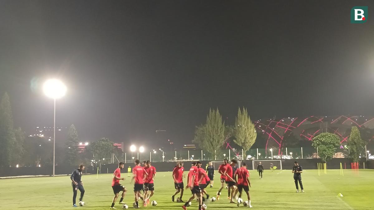 Momen Latihan Timnas Bahrain Jelang Hadapi Timnas Indonesia: Dijaga Ketat Pihak Keamanan dan Hanya Diikuti 14 Pemain