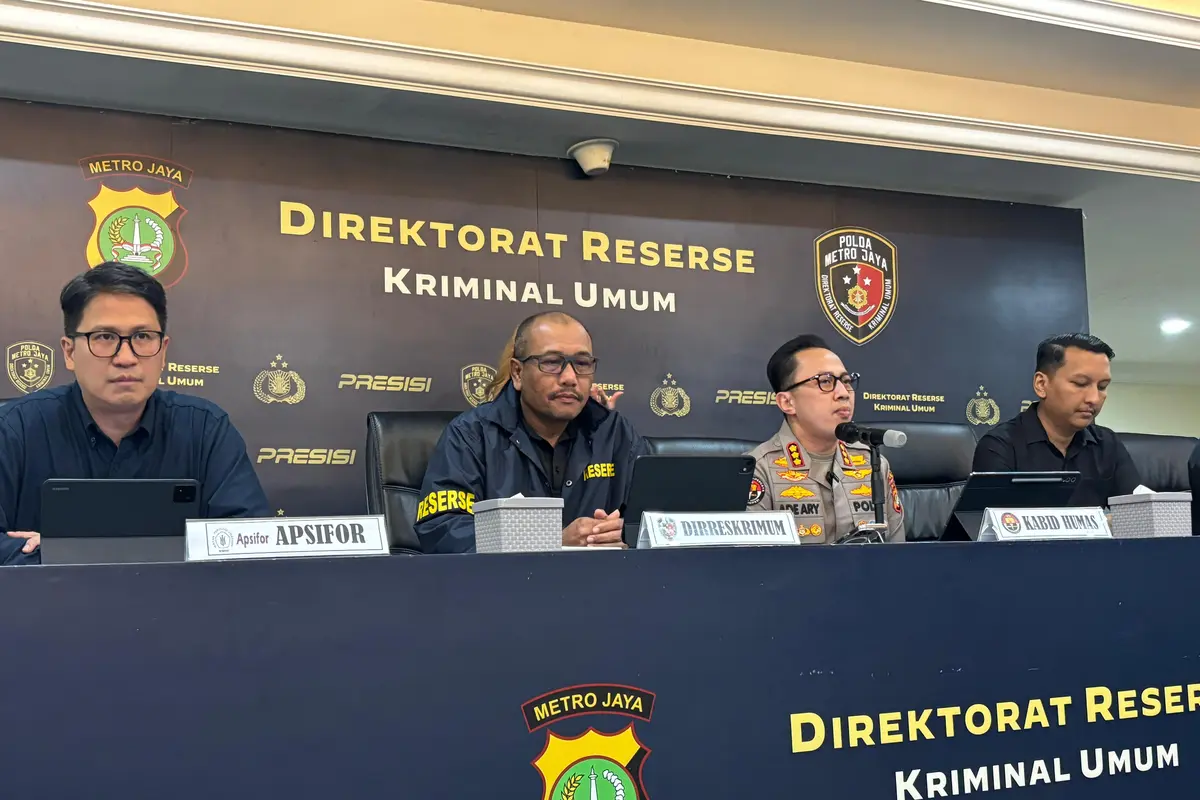 Konfrensi pers kasus tewasnya diplomat muda Kementerian Luar Negeri (Kemlu), Arya Daru Pangayunan atau ADP (39) di Polda Metro Jaya, Selasa (29/7/2025) (Liputan6.com/Ady Anugrahadi)