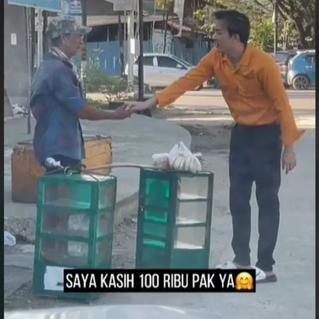 Pesan Menyentuh dan Inspiratif Pria yang Suka Membantu Pedagang Makanan Keliling