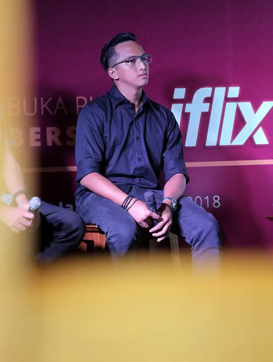 Dibandingkan dengan film Hollywood, film Indonesia masih menjadi pilihan kedua. Tak jarang ketika film-film Indonesia hanya bertahan beberapa minggu saja di bioskop karena sepinya penonton. (Deki Prayoga/Bintang.com)