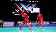 Ganda putri Indonesia Rachel Allessya Rose/Febi Setianingrum beradaptasi dengan lapangan Forum Horsens di kota Horsens, Denmark, tempat dimainkannya Piala Thomas dan Uber 2026, Rabu (22/4). (foto: PBSI)