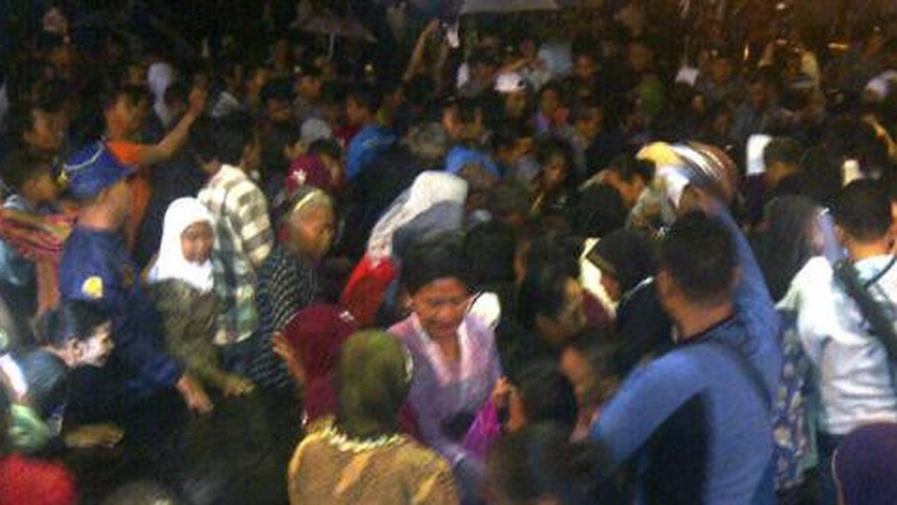 1 Suro, warga Solo kirab pusaka di Istana Mangkunegaran