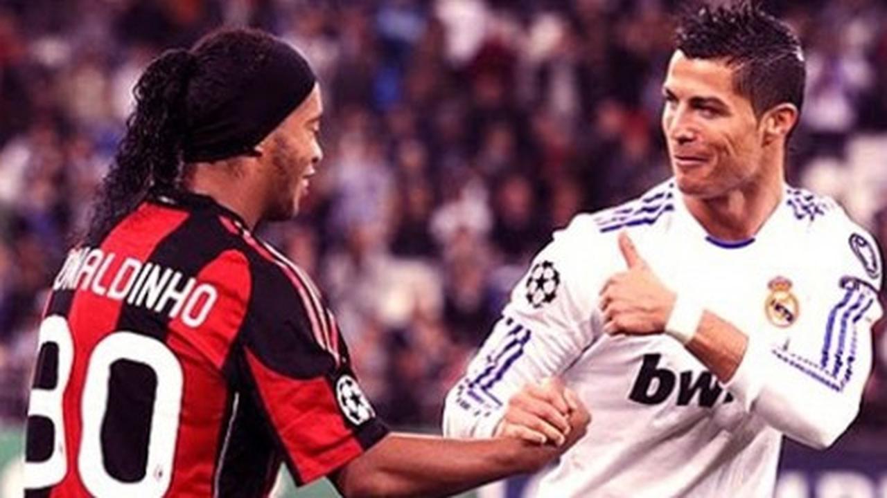 Messi atau Ronaldo, Willian? 'Ronaldinho!