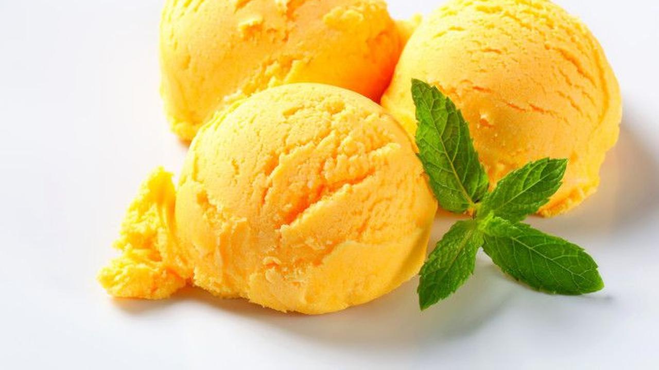 2. Es Krim Rumahan Mangga Manis