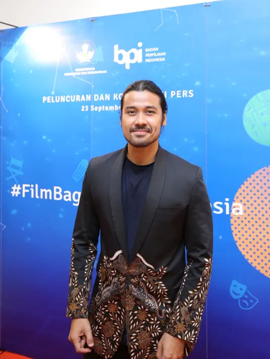Chicco Jerikho saat dinobatkan sebagai Duta FFI di Jakarta, Senin (23/9/2019). (Daniel Kampua/Fimela.com)