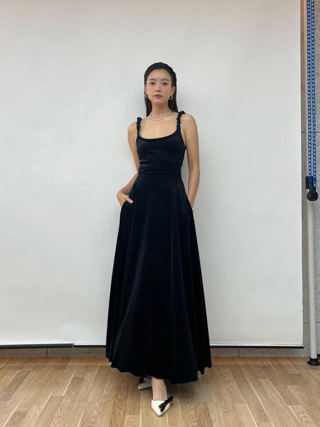 Parade Busana Disney Princess dari Yoona SNSD, Song Hye Kyo hingga Bae Suzy di Blue Dragon Series Award