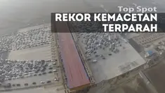 Kemacetan parah tidak hanya terjadi di Jakarta. Di beberapa negara pernah terjadi kemacetan sejauh ratusan kilometer