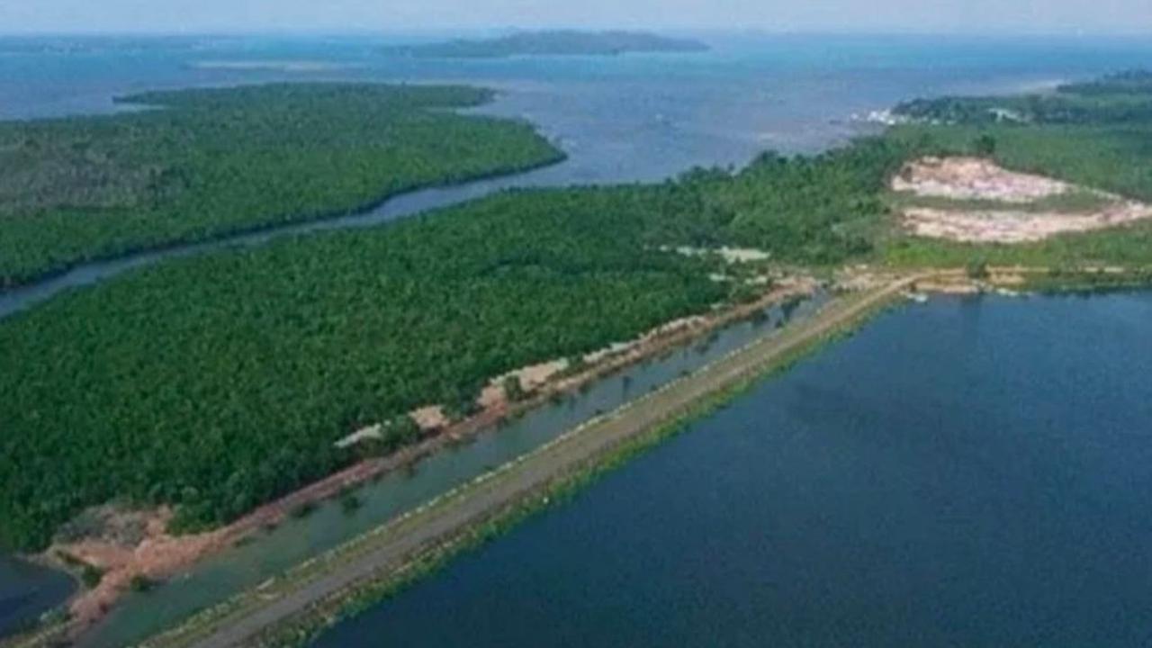 Peristiwa itu terjadi akibat konflik lahan atas rencana pembangunan kawasan Rempang Eco City.