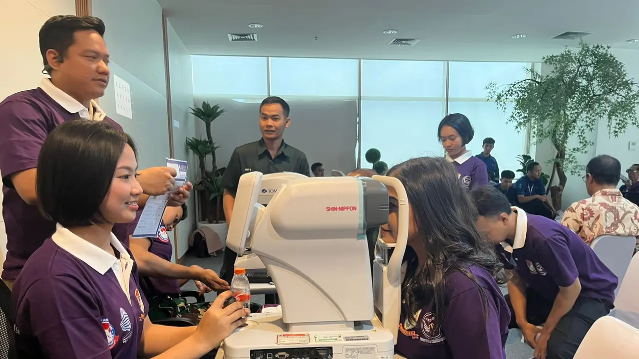 Perhimpunan Pemilik dan Penghuni Satuan Rumah Susun Non Hunian Perkantoran (P3SRS) Plaza Asia bekerjasama dengan Perkumpulan Kedokteran Militer (Perdokmil) dan RSPAD menggelar bakti sosial bertajuk Plaza Asia Peduli Mata (Istimewa)