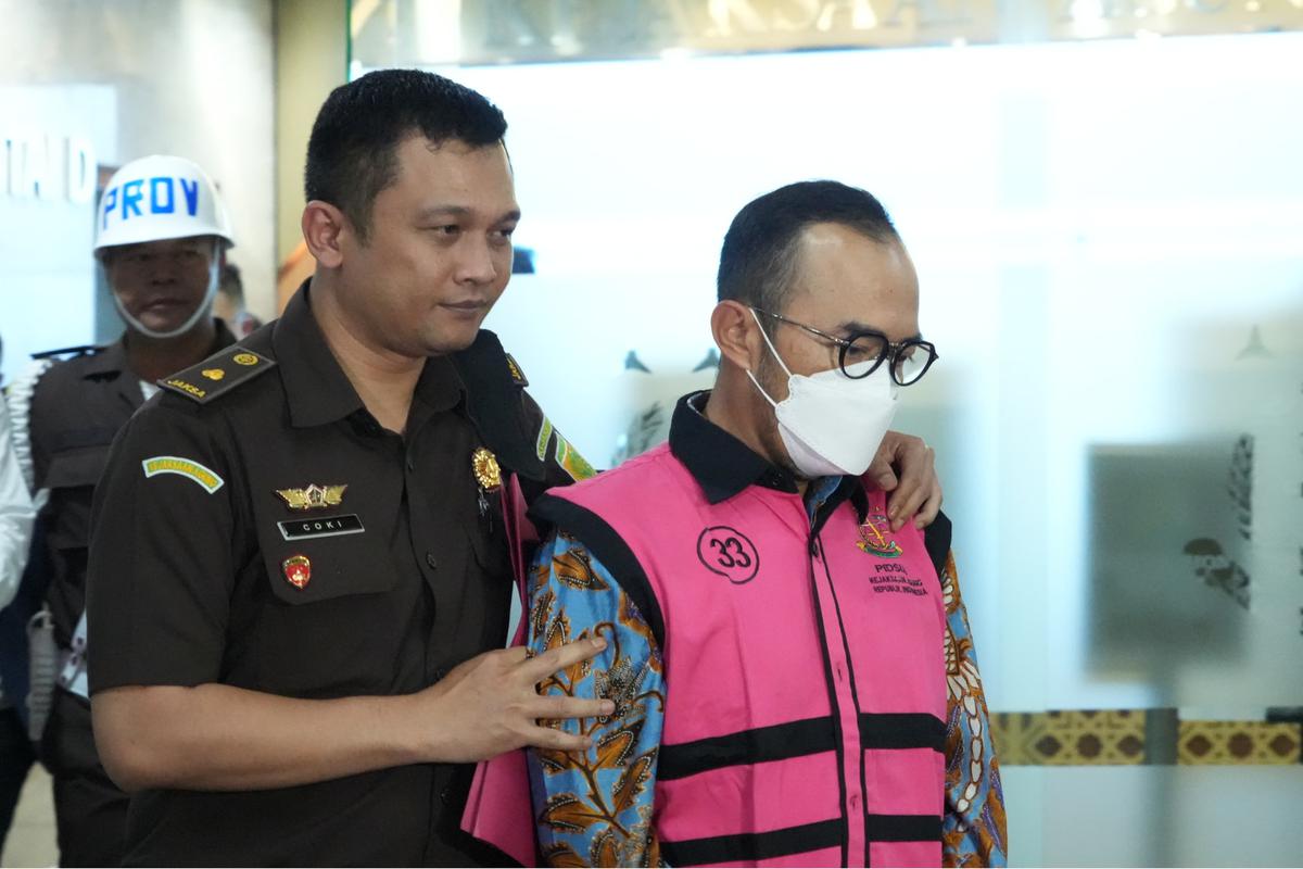 Tersangka kasus korupsi minyak mentah Pertamina