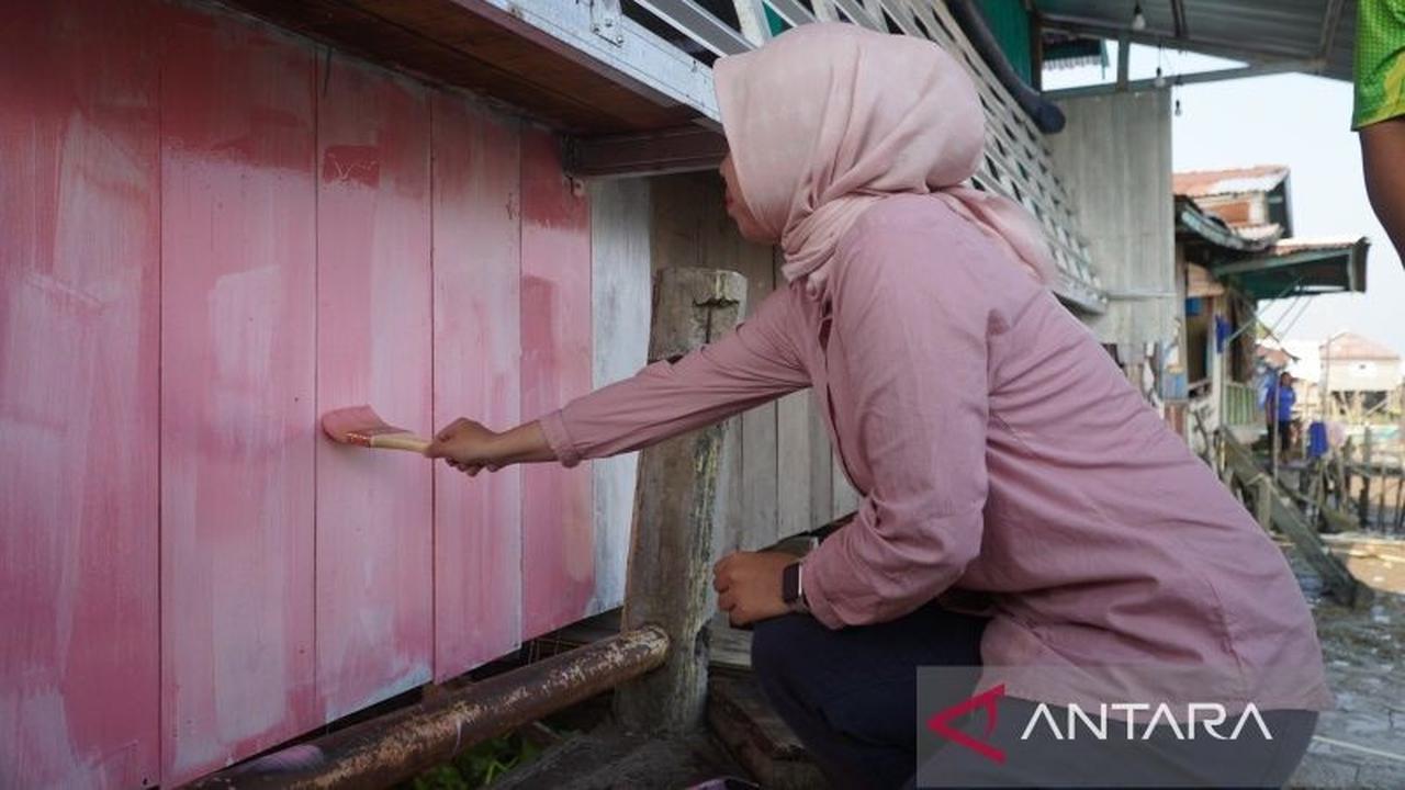 Pengecatan Rumah Sungai Musi Palembang: Pemkot Percantik Kota Sambut HUT ke-1.343