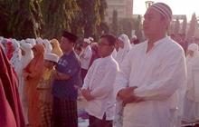 Ganjar sentil panitia salat Idul Adha bercampur laki dan perempuan
