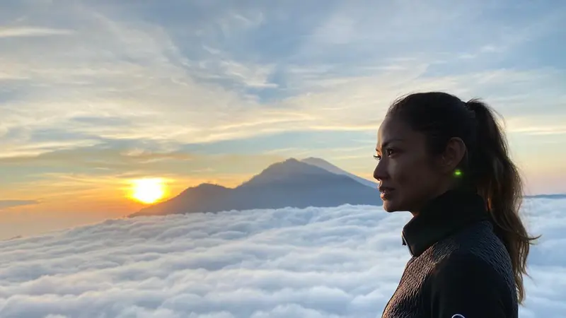 Shanty saat sedang berada di Gunung Batur.